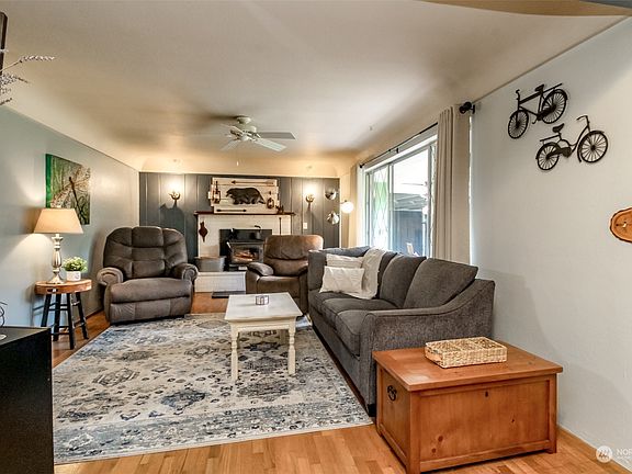 4th image of 11315 23rd Avenue E