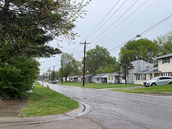 4th image of 3261 Ainsworth Dr