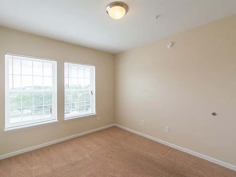 The Gateway Apartments — Photo 33