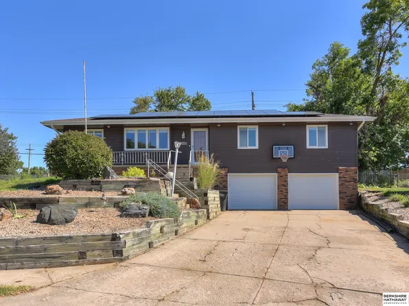 13205 Martha Cir, Omaha, NE 68144