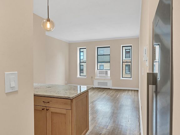 4th image of 30 E 95th St APT 5A