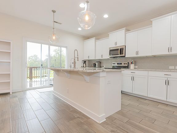 5th image of 5300 Gravenstein Ct