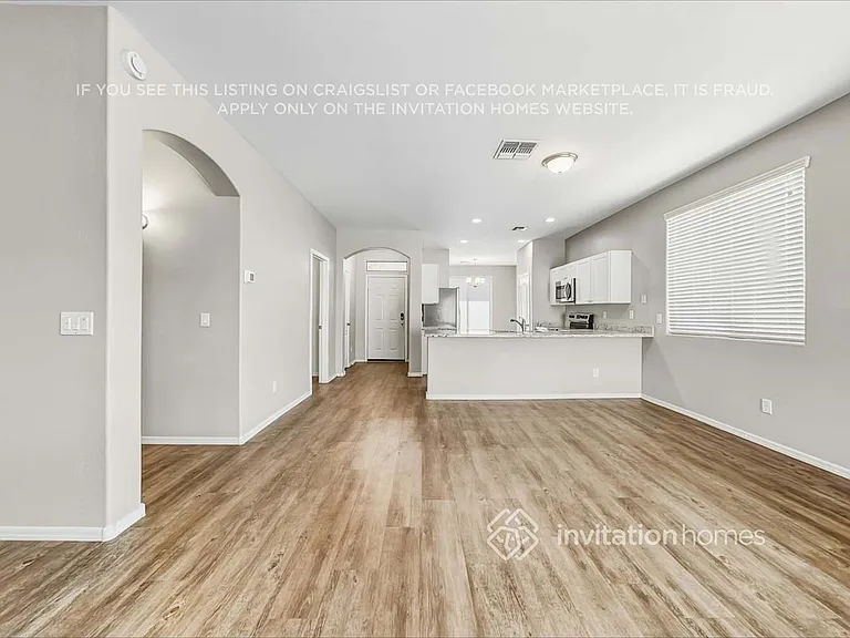 6914 S 37th Gln — Photo 6