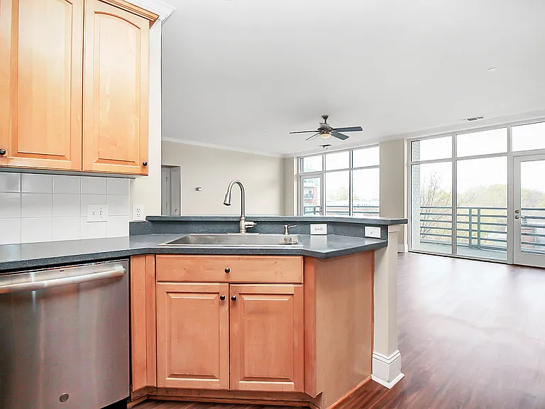 400 N Church St #414-1 — Photo 10
