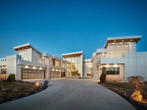 3741 Cameron Heights Pl NW, Edmonton, AB T6M 0R1