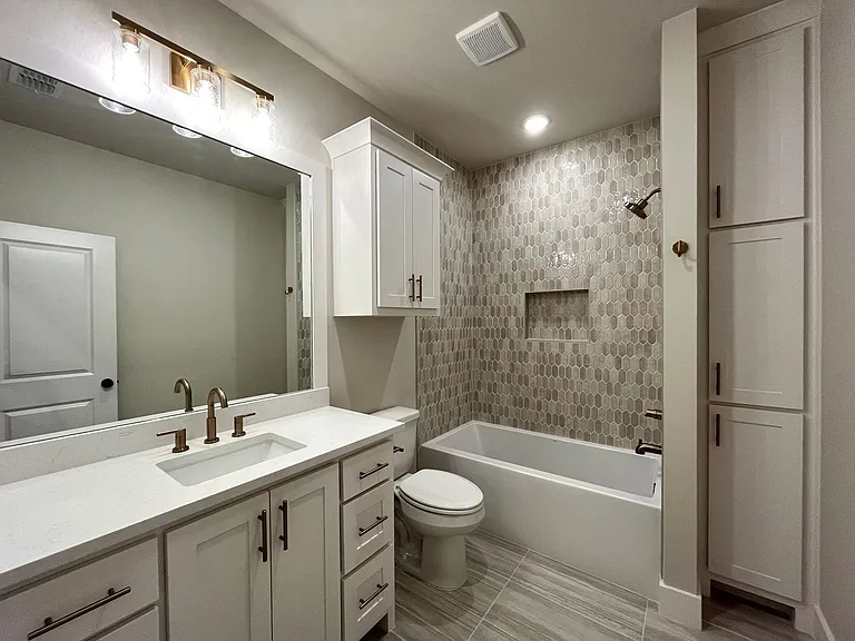 7123 Alexander Dr — Photo 6