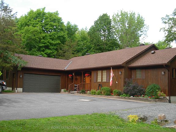 4th image of 9889 Perth Rd