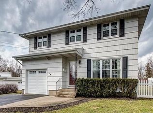 103 Kimberly Dr E, Syracuse, NY 13219