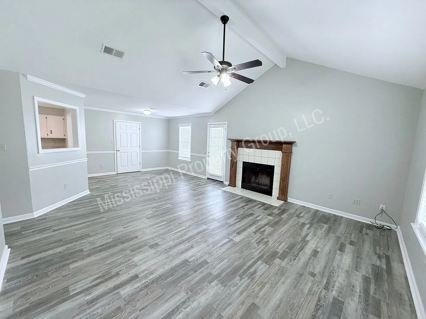 3BR/2BA Home — Photo 2