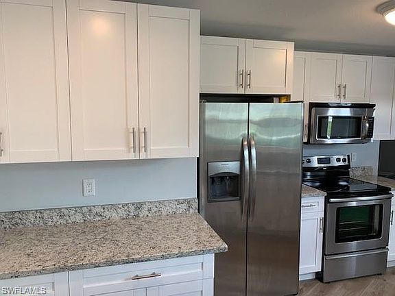 4th image of 10712 Guavatree Ct