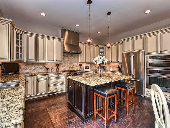 4th image of 4110 Banfield Pl