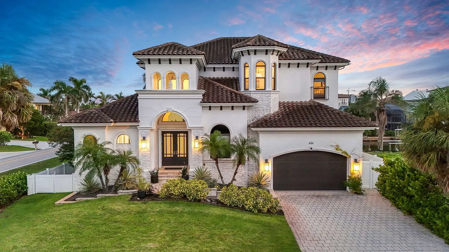 5 bed, 4.0 bath, 3465 sqft, $22,241 — Photo 3