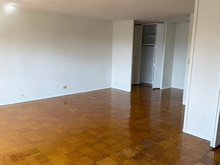 39 E 39th St #2L — Photo 21