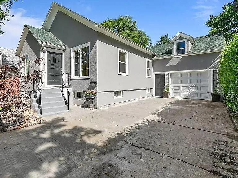 715 Terry Ave — Photo 1
