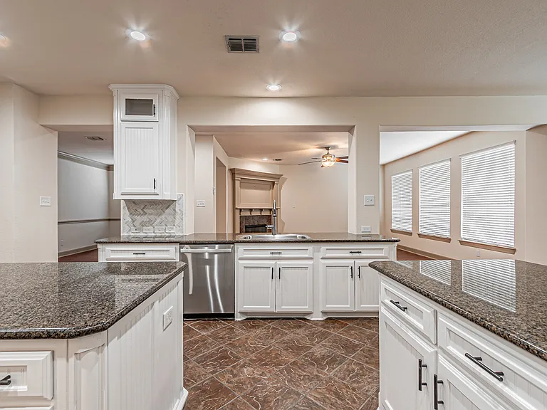 15097 Blakehill Dr — Photo 14