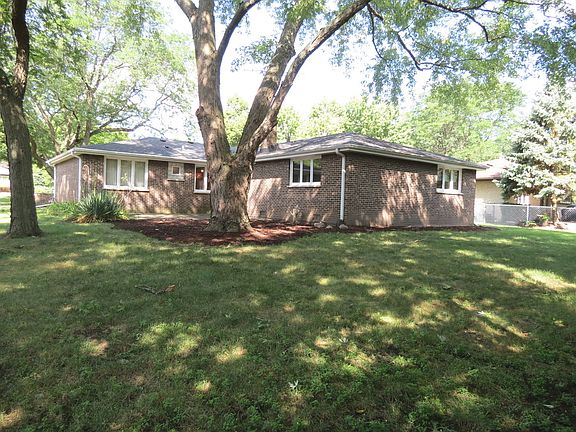 3rd image of 7801 Florence Ave
