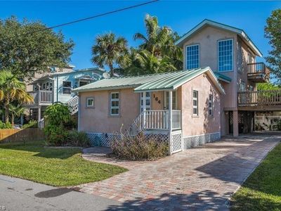 164 Miramar St, Fort Myers Beach, FL, 33931