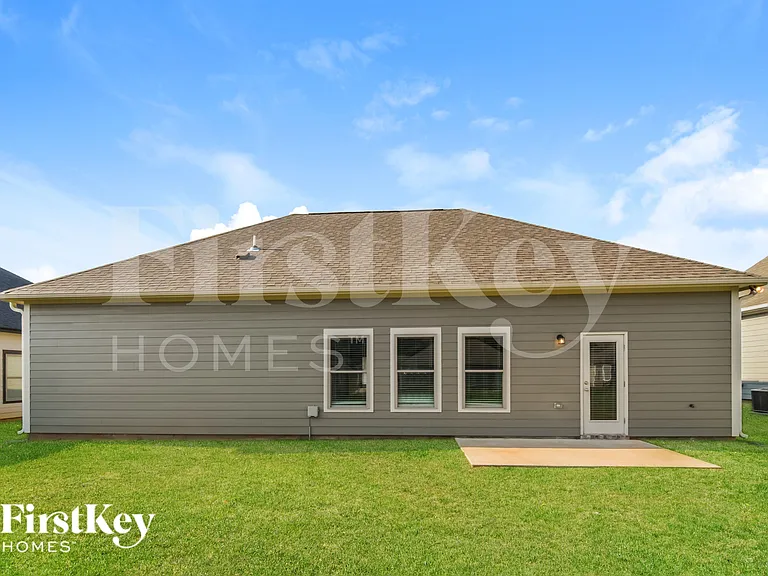 135 Avalon Way — Photo 13