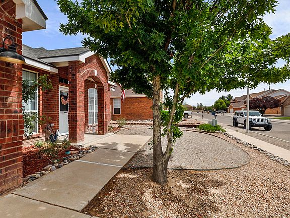 5th image of 1602 Bosque Vista Loop NW