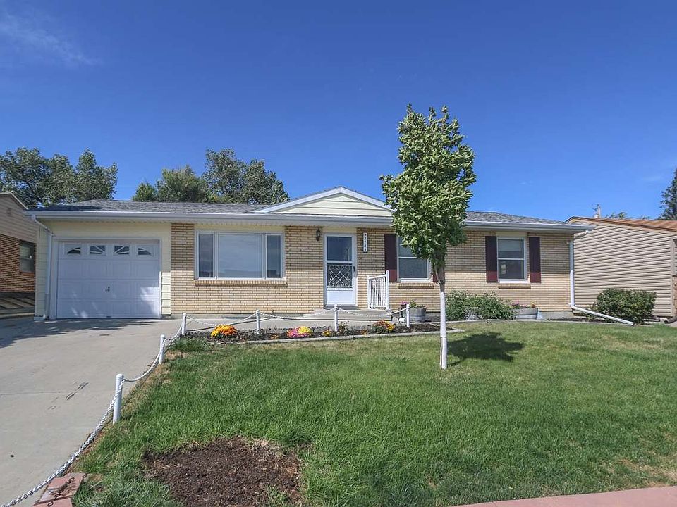 1st image of 2740 Knollwood Dr