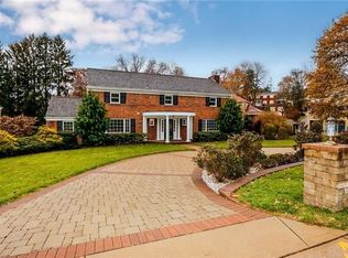 800 White Oak Cir, Mt Lebanon, PA