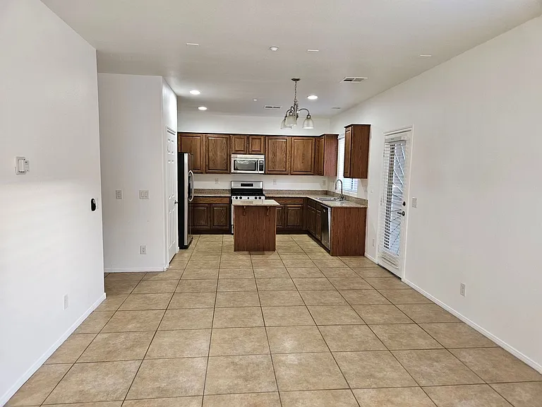 7349 Trailside Park Ct — Photo 14