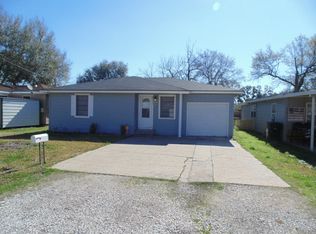 2111 Avenue F, Nederland, TX 77627