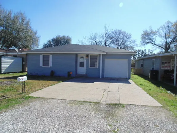 2111 Avenue F, Nederland, TX 77627