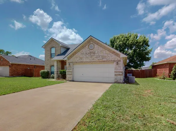 805 Brandon Dr, Seagoville, TX 75159