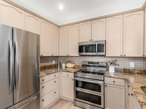8445 S Holland Way #102, Littleton, CO 80128