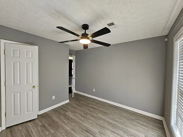 235 Circle Rd — Photo 23