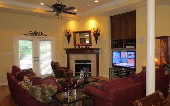 3rd image of 3159 Williamsburg Ln