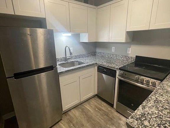 5th image of 516 Splitlog Ave APT 10