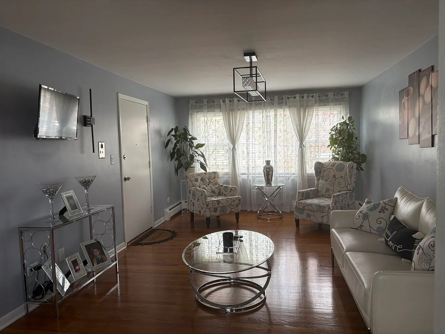 2331 N Sayre Ave — Photo 1