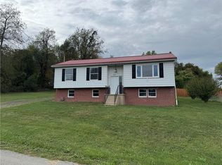 122 5th Ave, Uniontown, PA 15484
