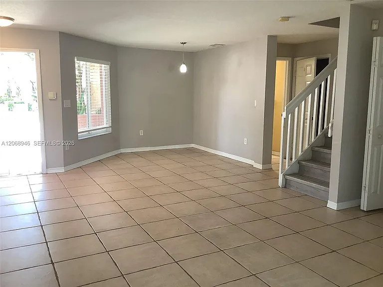 7050 SW 164th Ct — Photo 6
