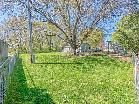 2nd image of 28624 Wilson Dr