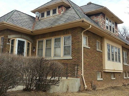 1st image of 5230 W Meinecke Ave