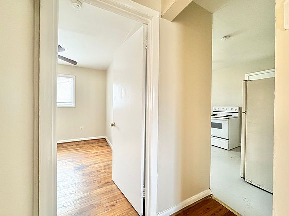 5th image of 701 S Chapman St #7