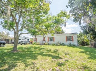 31608 Alane Ct, Tavares, FL 32778