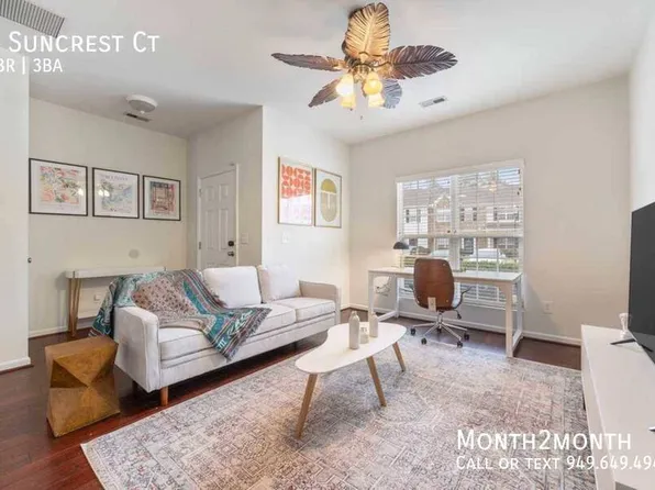 4 Suncrest Ct, Durham, NC 27703