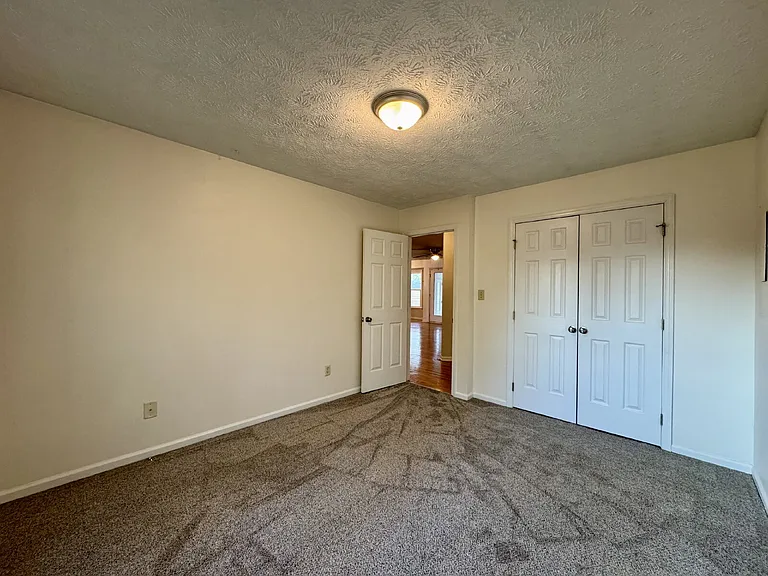 115 Zane Dr — Photo 18