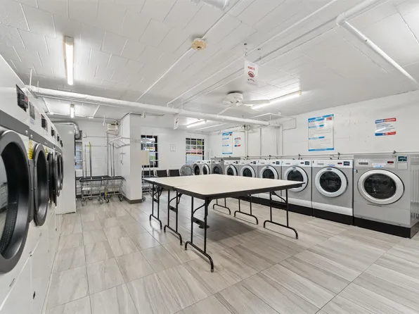 9060 Palisade Avenue image 8 of 27