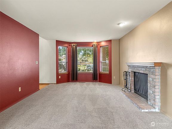 4th image of 15424 20th Avenue Ct E