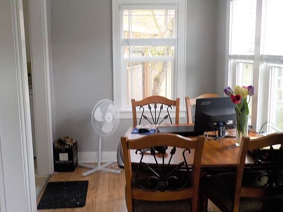 3rd image of 2613 NW Grant Ave APT 1