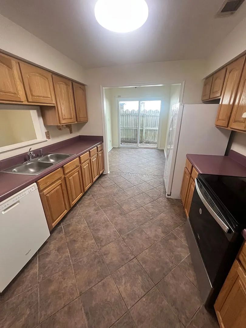 Building Photo - 1642 High Plains Dr