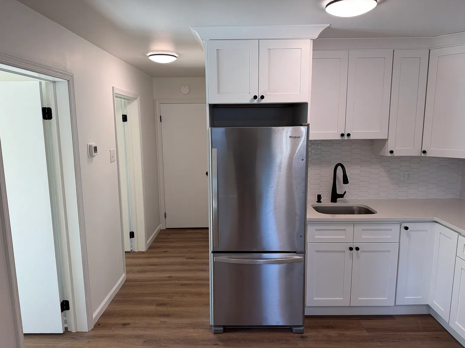 2 bed, 800 sqft, $1,750 — Photo 2