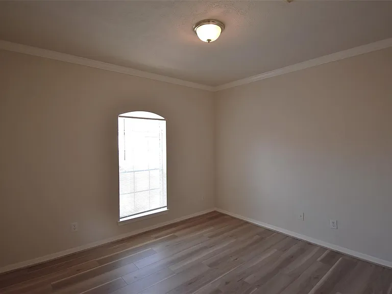 2835 Briarhurst Park — Photo 24