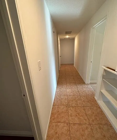 1642 W Brookdale Pl — Photo 7