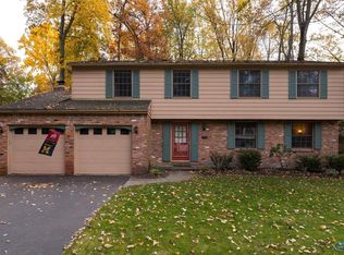 7237 Winsford Ln, Sylvania, OH 43560